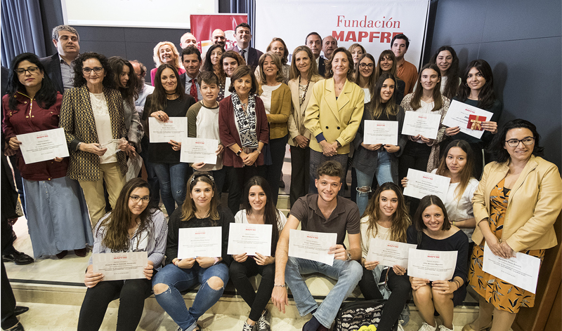 The University of Seville, winner of a business simulation game promoted by Fundación MAPFRE
