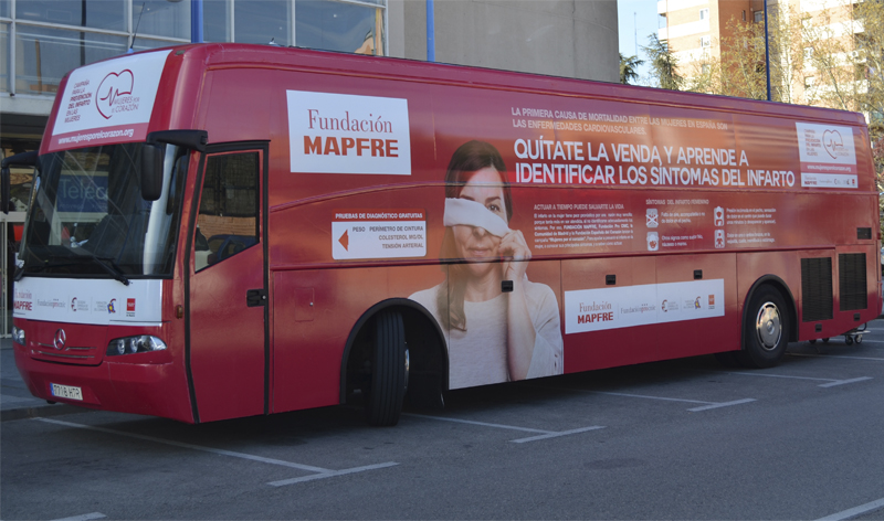 Fundación MAPFRE enseña a las mujeres a identificar los síntomas de infarto en Santander