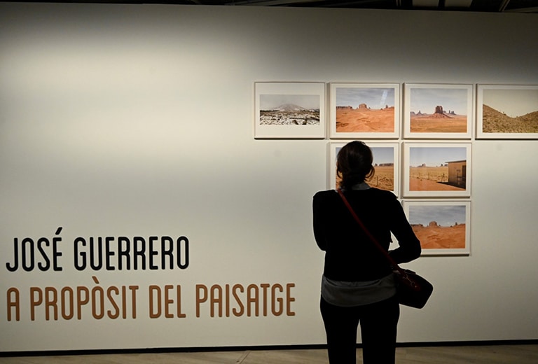 El Centre KBr Fundación MAPFRE acull dues noves exposicions de fotografia sobre el sentit del paisatge i la frontera entre Mèxic i els Estats Units