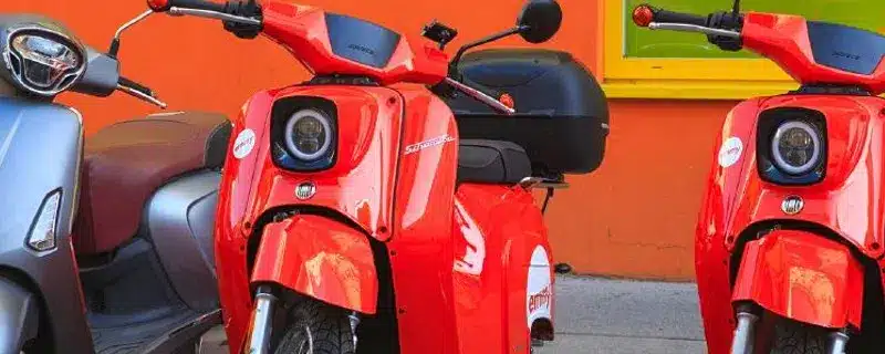 1 de cada 12 motos de sharing sufrió un siniestro en 2019, principalmente de día y por una caída