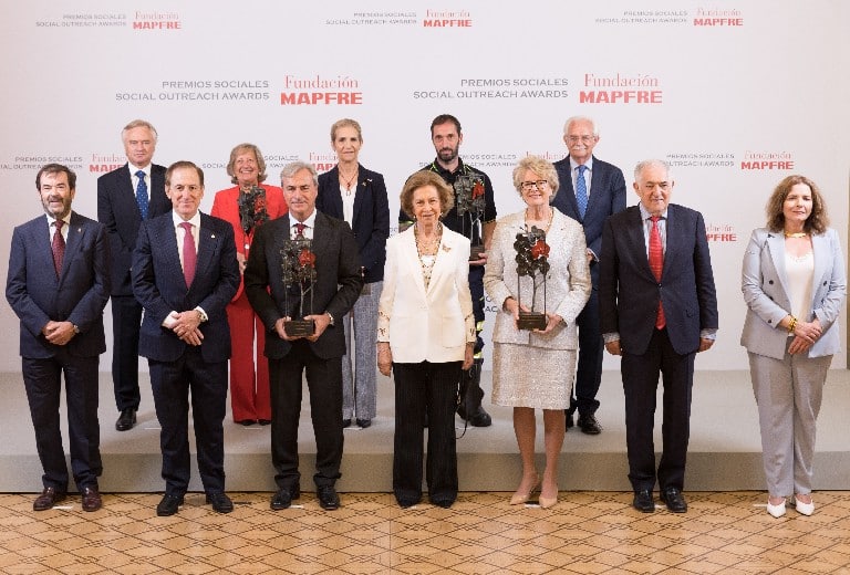 Fundación MAPFRE reconoce el compromiso social de Carlos Sainz, Bomberos del Ayuntamiento de Madrid y Brazilfoundation y premia la dedicación de Pilar González de Frutos a impulsar la industria aseguradora