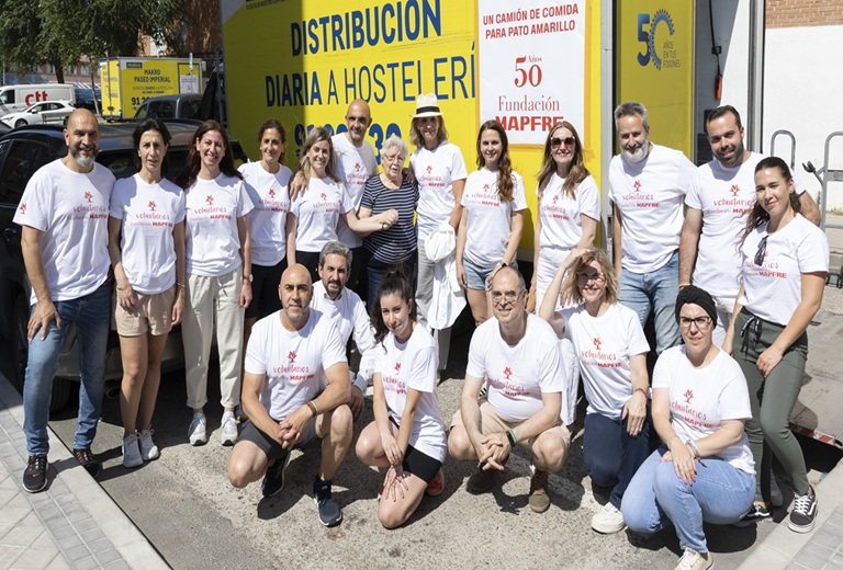 Fundación MAPFRE dona más de diez mil kilos de comida a la asociación Pato Amarillo de Madrid